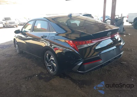 2024 Hyundai Elantra Sel z USA, uszkodzony, nr VIN KMHLS4DG1RU798936